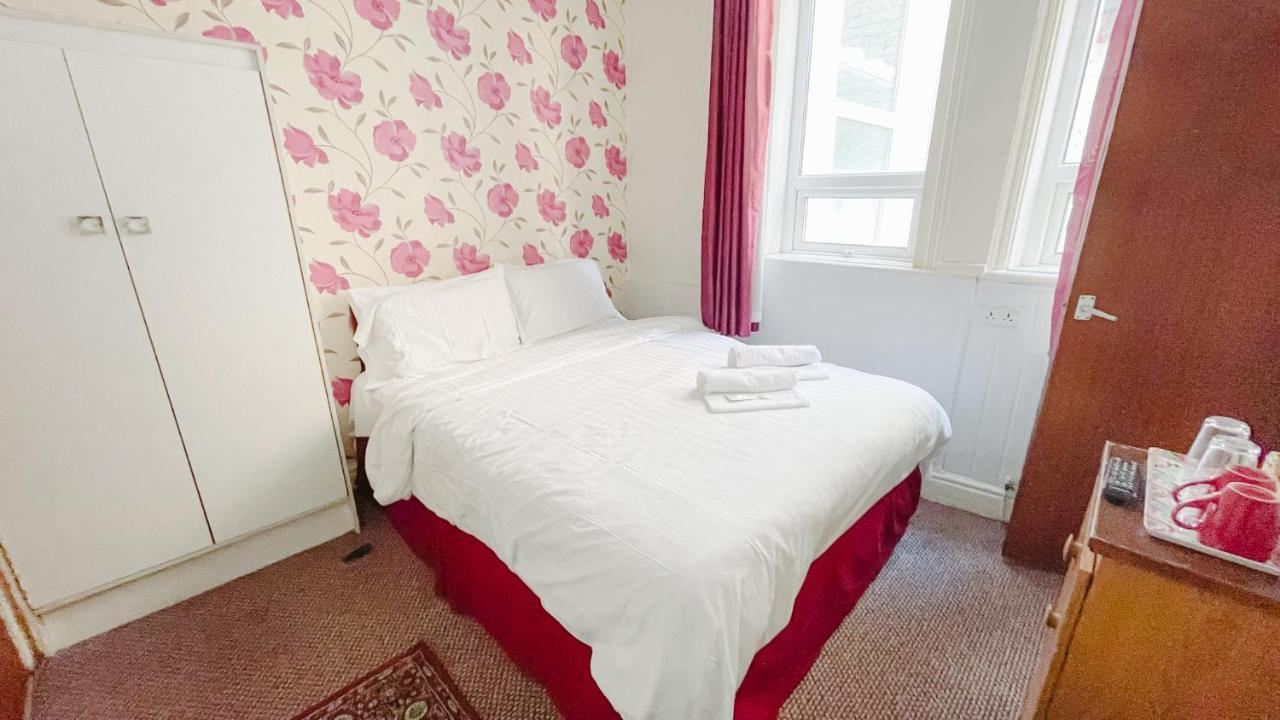 The Chimes On The Sea Bed and Breakfast Blackpool Eksteriør billede